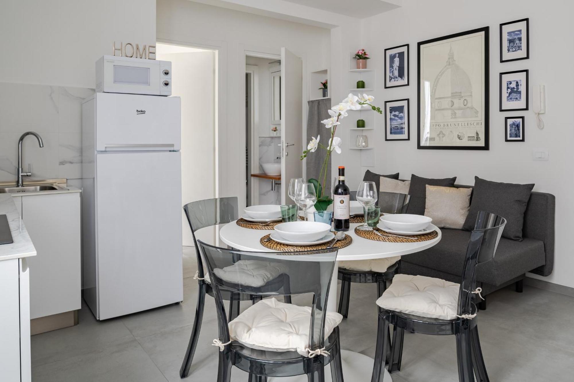 Via Ponte Alle Mosse, 19 - Florence Charming Apartments - A Chic, Newly Renovated Apartment Near Tram Leopolda, A Few Min From Downtown Extérieur photo