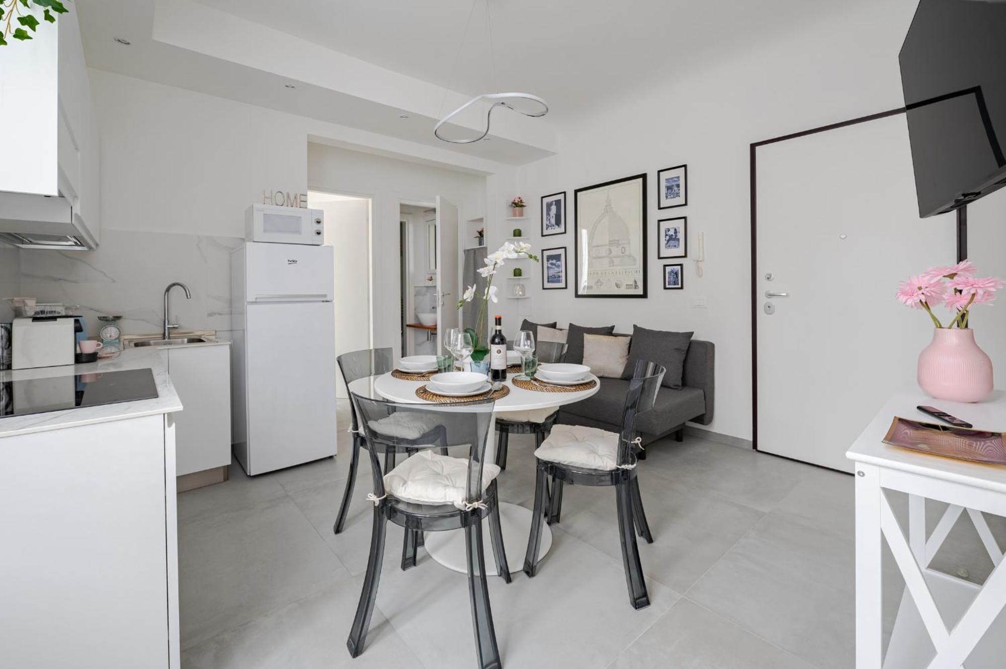 Via Ponte Alle Mosse, 19 - Florence Charming Apartments - A Chic, Newly Renovated Apartment Near Tram Leopolda, A Few Min From Downtown Extérieur photo
