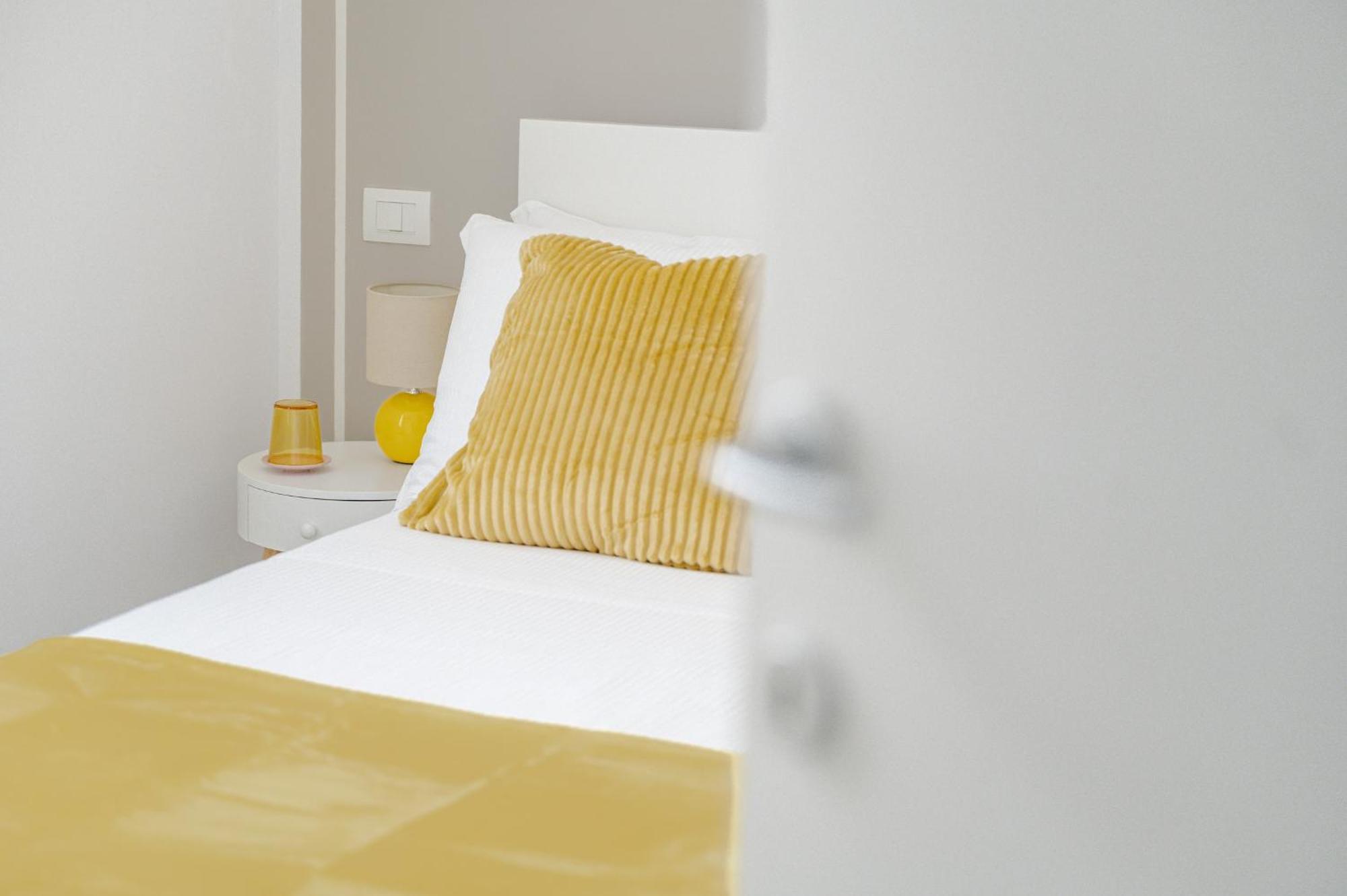 Via Ponte Alle Mosse, 19 - Florence Charming Apartments - A Chic, Newly Renovated Apartment Near Tram Leopolda, A Few Min From Downtown Extérieur photo