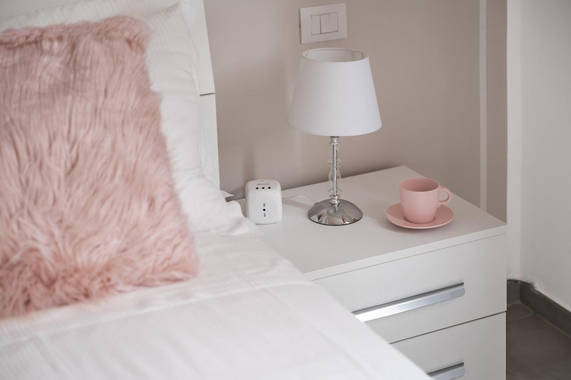 Via Ponte Alle Mosse, 19 - Florence Charming Apartments - A Chic, Newly Renovated Apartment Near Tram Leopolda, A Few Min From Downtown Extérieur photo